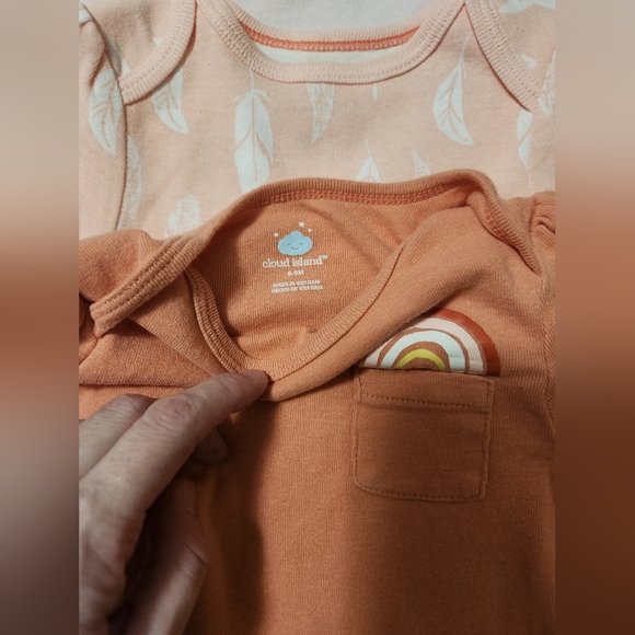 🌟5/25$ OR 7/30$ CLOUD ISLAND 6-9 MONTH SET - Picture 2 of 4